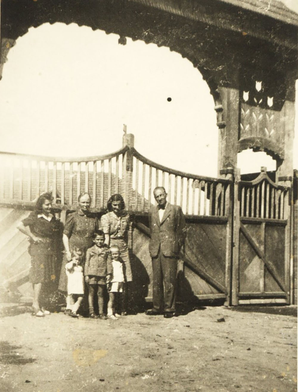 Az erdővidéki székelykapu-állítástól a kenderesi székelykapu-állításig